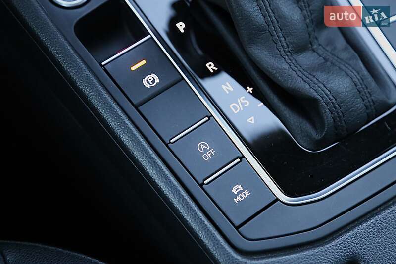 Седан Volkswagen Jetta 2018 в Києві