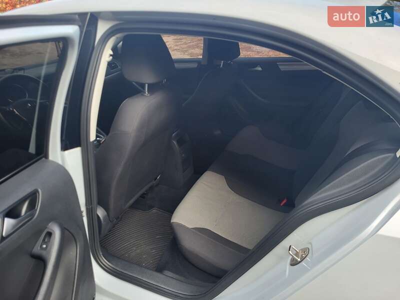 Седан Volkswagen Jetta 2017 в Харкові