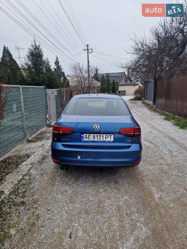 Седан Volkswagen Jetta 2017 в Дніпрі