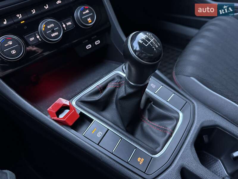 Седан Volkswagen Jetta 2020 в Виннице