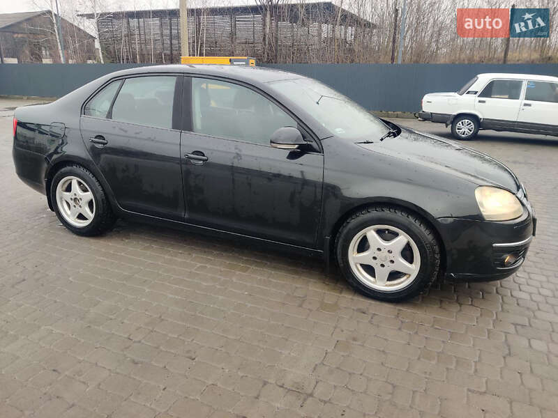 Седан Volkswagen Jetta 2007 в Львові