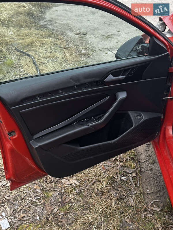 Седан Volkswagen Jetta 2018 в Львові