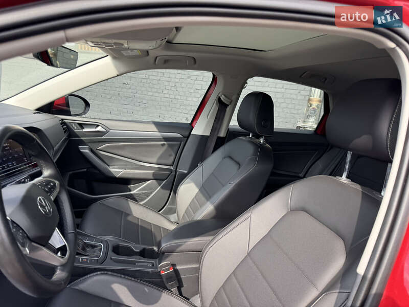 Седан Volkswagen Jetta 2022 в Луцьку
