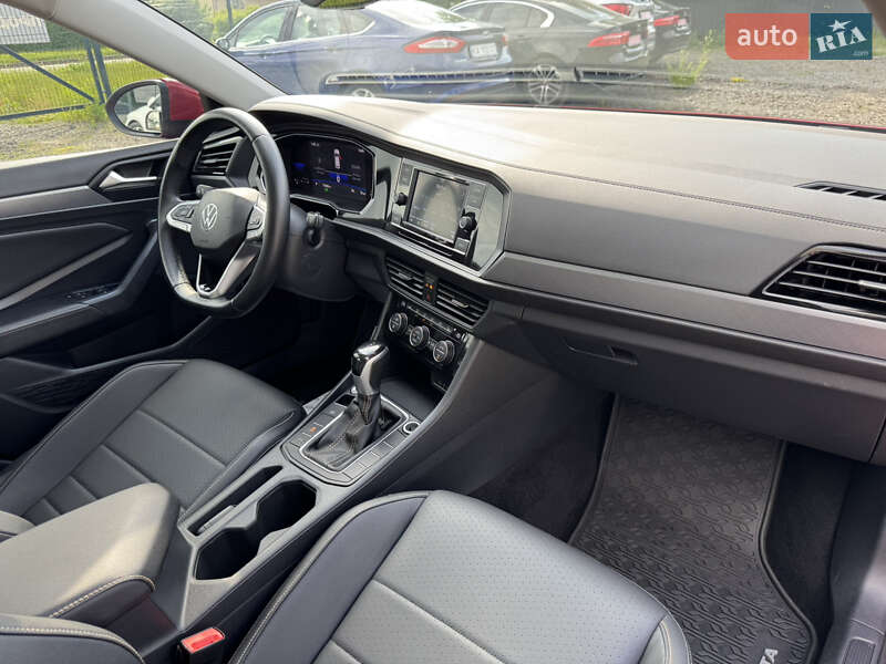 Седан Volkswagen Jetta 2022 в Луцьку