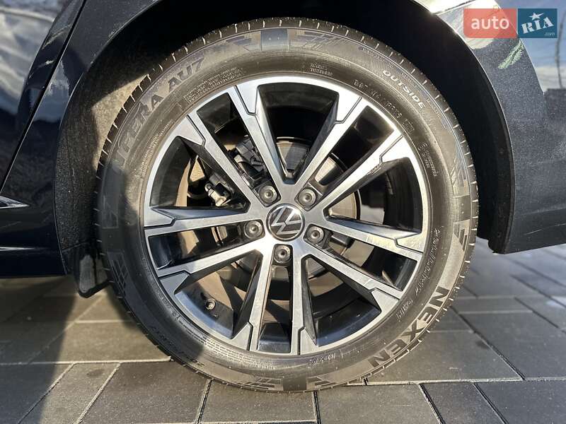 Седан Volkswagen Jetta 2023 в Киеве