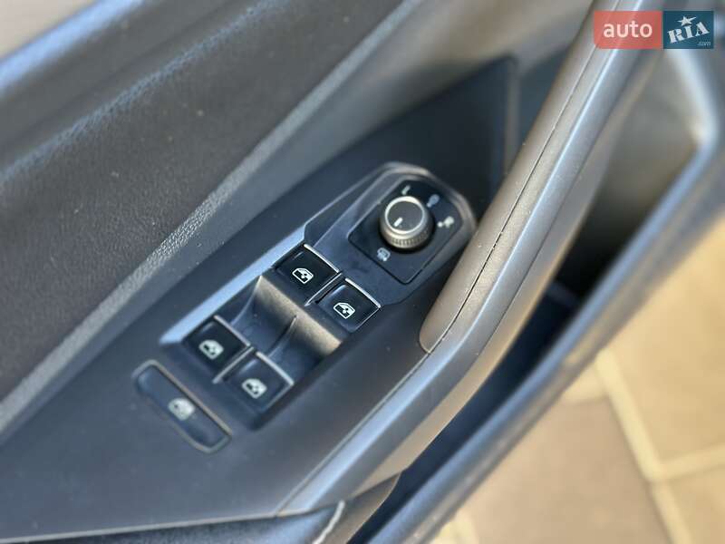 Седан Volkswagen Jetta 2023 в Киеве