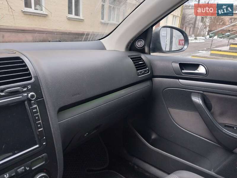 Седан Volkswagen Jetta 2008 в Житомирі