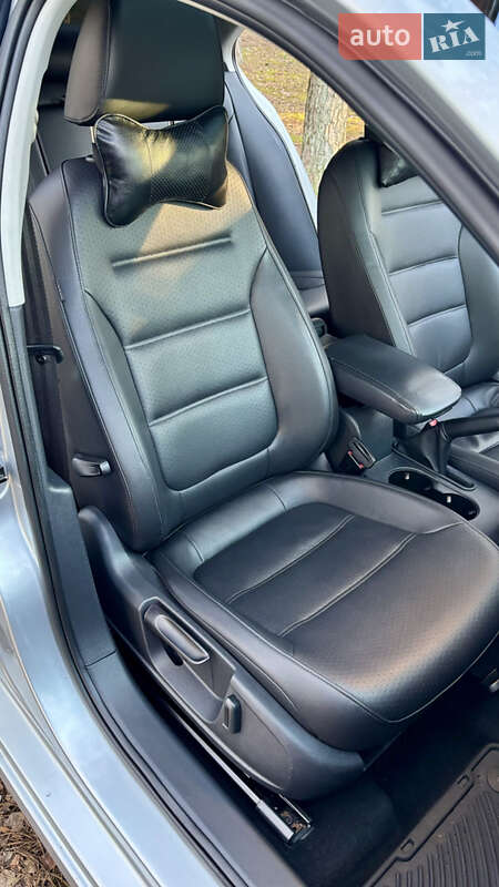 Седан Volkswagen Jetta 2014 в Киеве фото 8 Седан Volkswagen Jetta 2014 в Киеве
