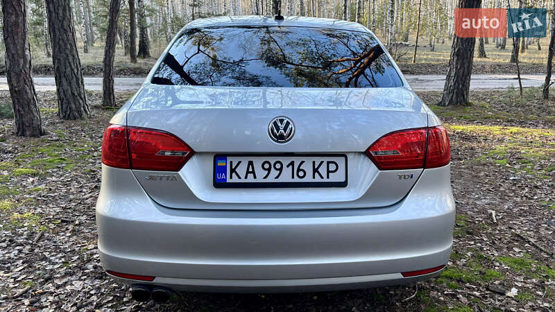 Седан Volkswagen Jetta 2014 в Киеве фото 4 Седан Volkswagen Jetta 2014 в Киеве