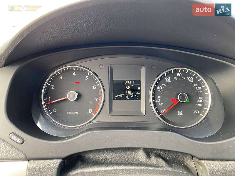 Седан Volkswagen Jetta 2013 в Києві