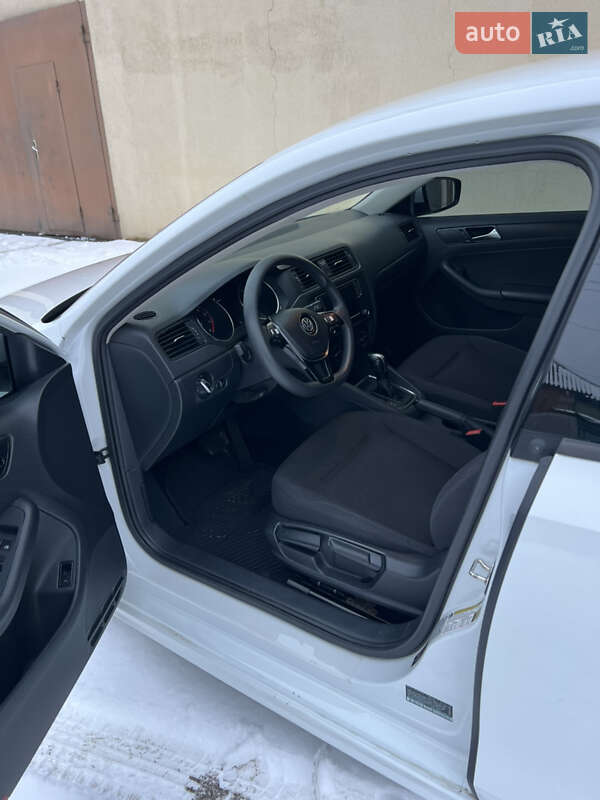 Седан Volkswagen Jetta 2016 в Харкові