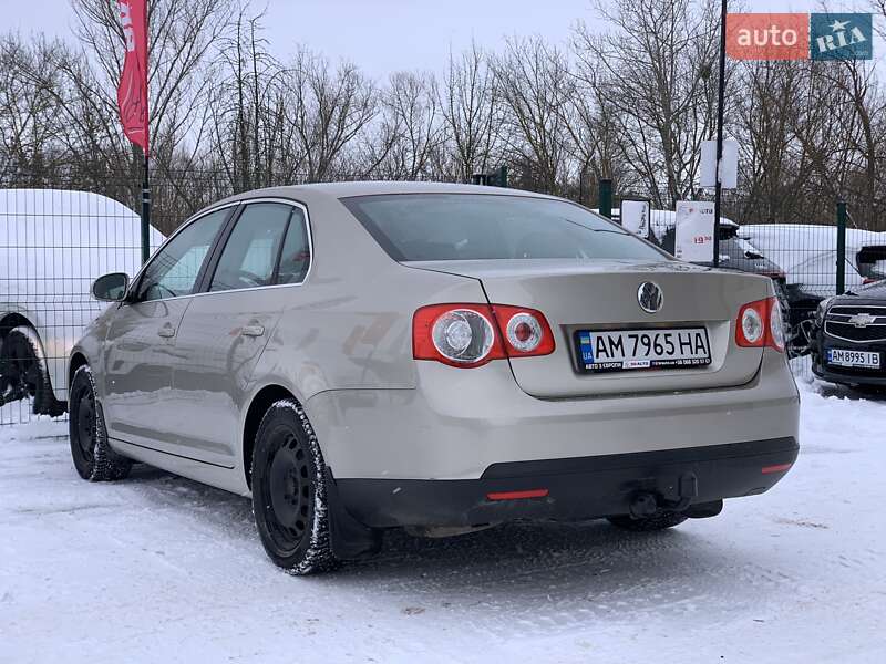 Седан Volkswagen Jetta 2005 в Бердичеві