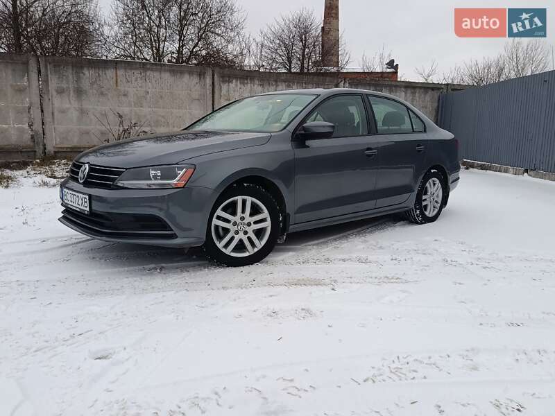 Седан Volkswagen Jetta 2017 в Львове