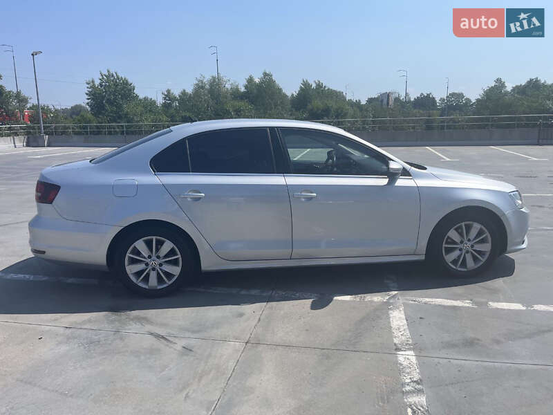 Седан Volkswagen Jetta 2016 в Києві