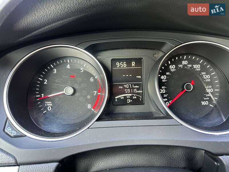 Седан Volkswagen Jetta 2016 в Івано-Франківську