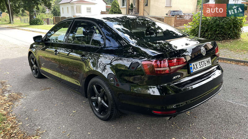 Седан Volkswagen Jetta 2016 в Києві