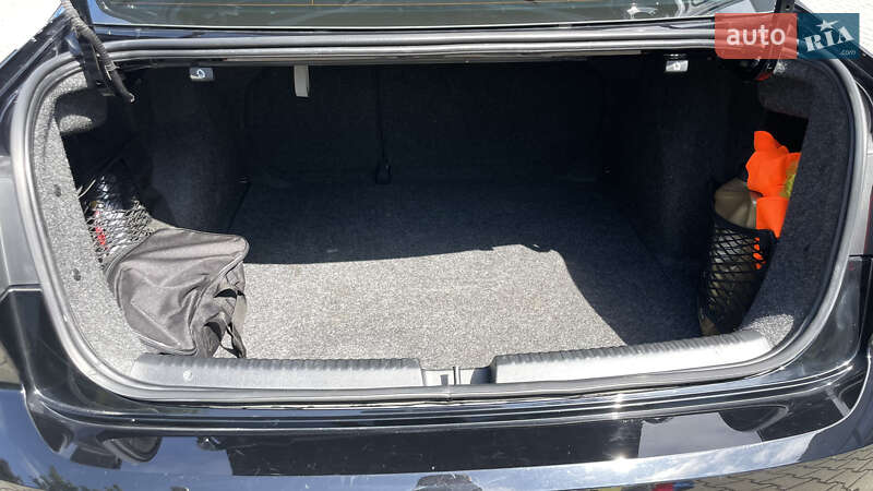 Седан Volkswagen Jetta 2016 в Києві