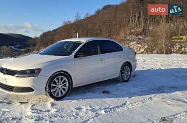 Седан Volkswagen Jetta 2012 в Львові