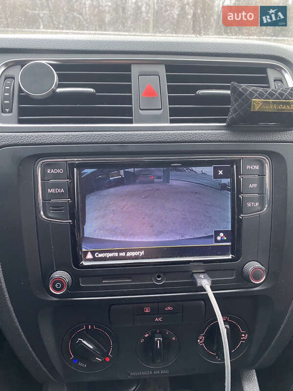 Седан Volkswagen Jetta 2012 в Києві