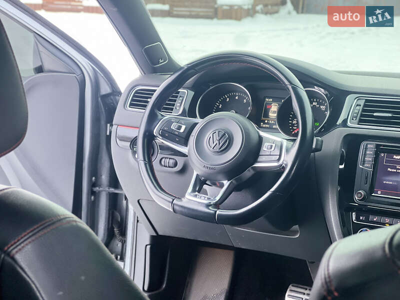 Седан Volkswagen Jetta 2017 в Харкові