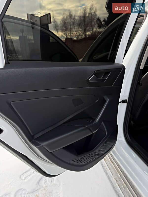 Седан Volkswagen Jetta 2020 в Львові