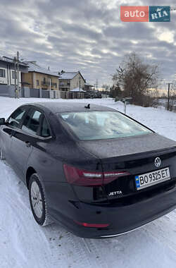 Седан Volkswagen Jetta 2020 в Львові