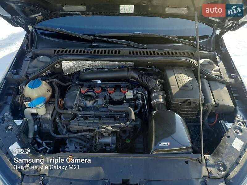 Седан Volkswagen Jetta 2013 в Дніпрі