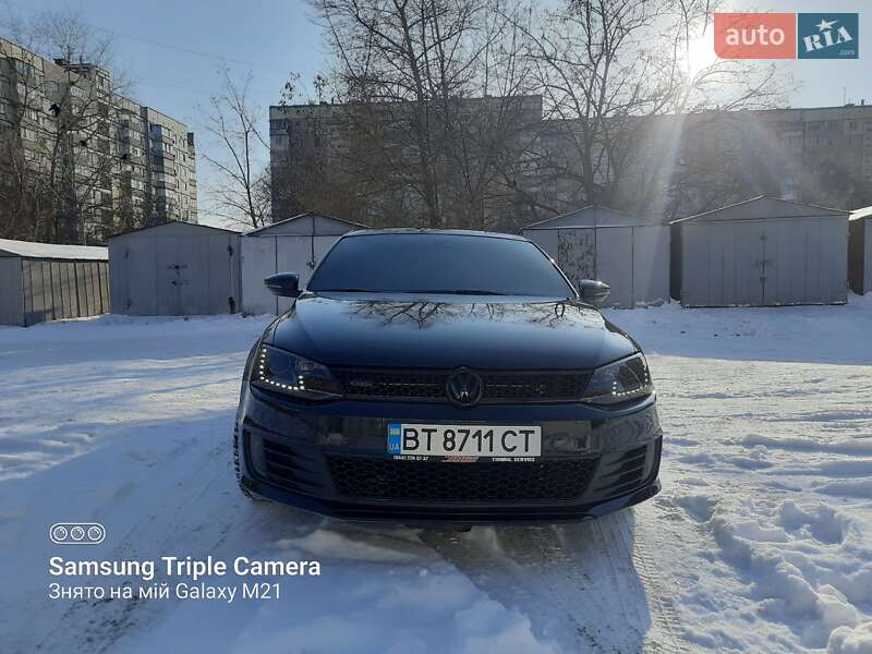 Седан Volkswagen Jetta 2013 в Дніпрі
