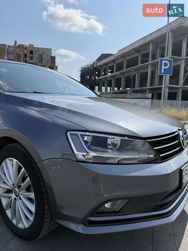 Седан Volkswagen Jetta 2014 в Львові