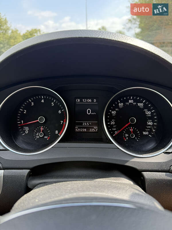 Седан Volkswagen Jetta 2014 в Львові