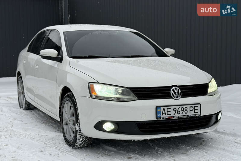 Седан Volkswagen Jetta 2010 в Кам'янському