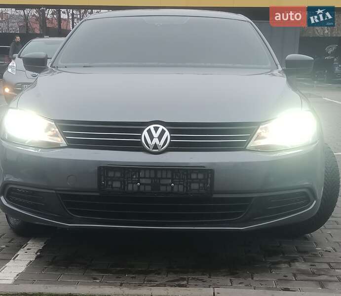 Volkswagen Jetta 2011