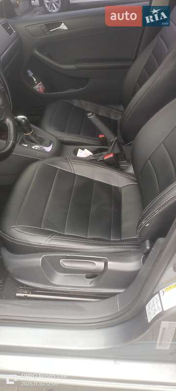 Седан Volkswagen Jetta 2011 в Дніпрі
