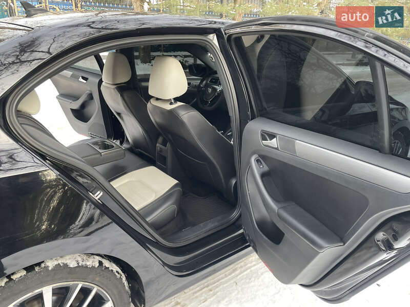 Седан Volkswagen Jetta 2017 в Запоріжжі