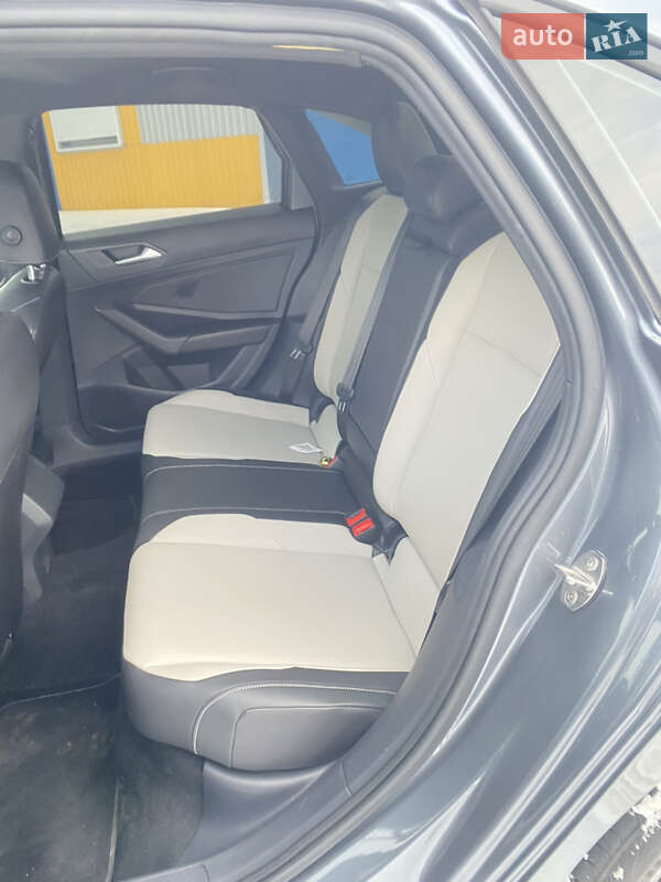 Седан Volkswagen Jetta 2019 в Луцьку