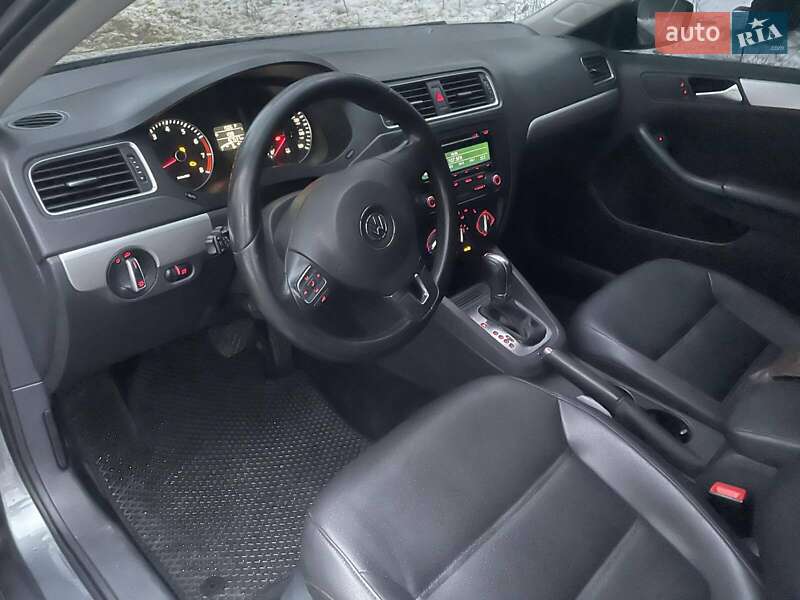 Седан Volkswagen Jetta 2014 в Харкові