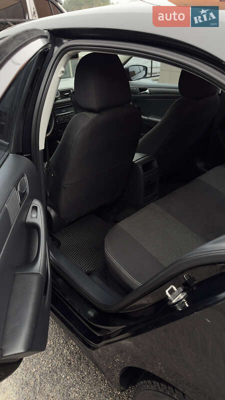 Седан Volkswagen Jetta 2015 в Кам'янському