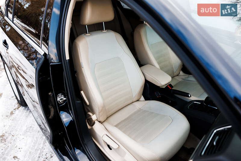 Седан Volkswagen Jetta 2016 в Ивано-Франковске