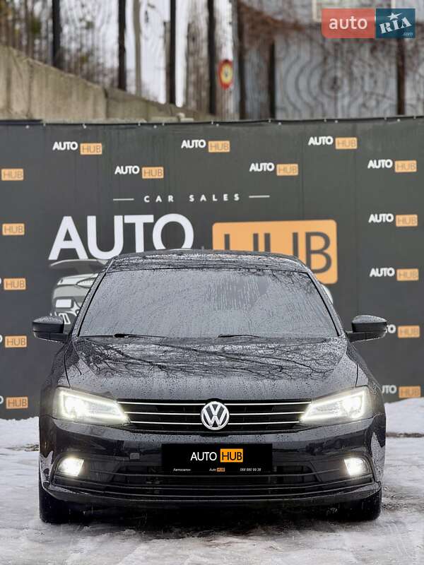 Седан Volkswagen Jetta 2016 в Харкові