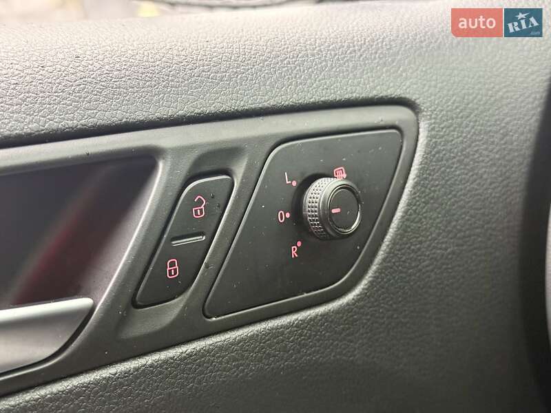 Седан Volkswagen Jetta 2016 в Харкові