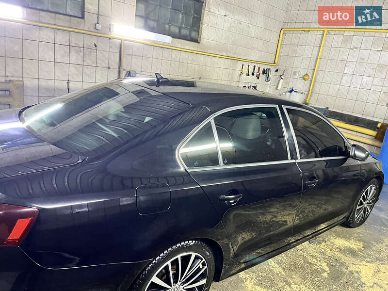 Седан Volkswagen Jetta 2016 в Борисполі