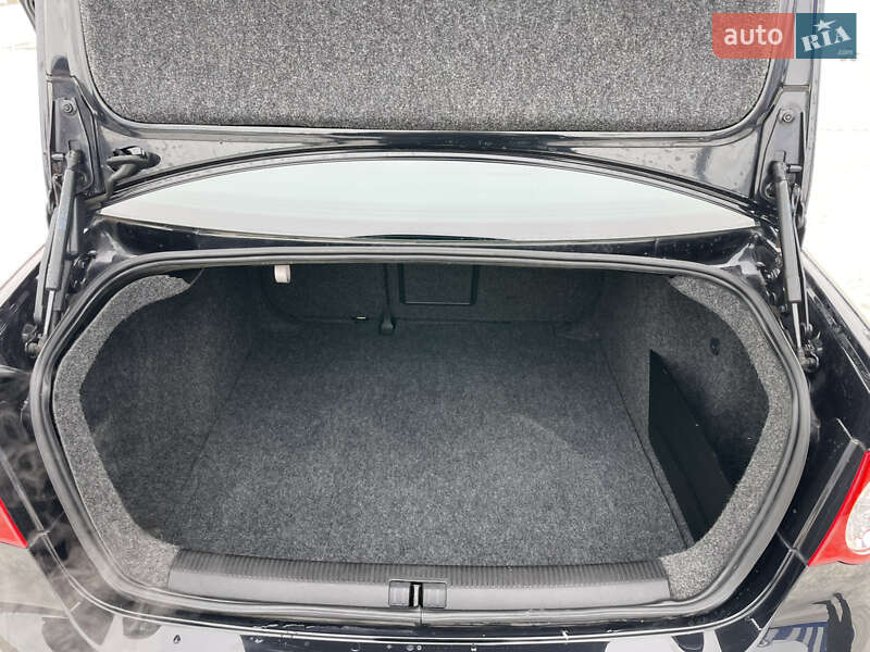 Седан Volkswagen Jetta 2007 в Дубно фото 43 Седан Volkswagen Jetta 2007 в Дубно