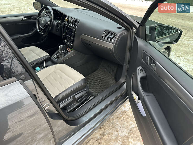 Седан Volkswagen Jetta 2017 в Ірпені