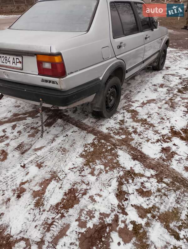 Седан Volkswagen Jetta 1985 в Немовичах