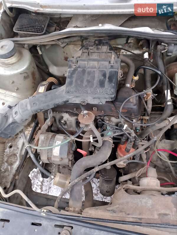 Седан Volkswagen Jetta 1985 в Немовичах