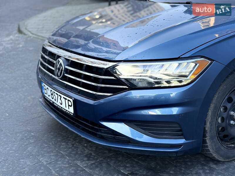 Седан Volkswagen Jetta 2019 в Львове