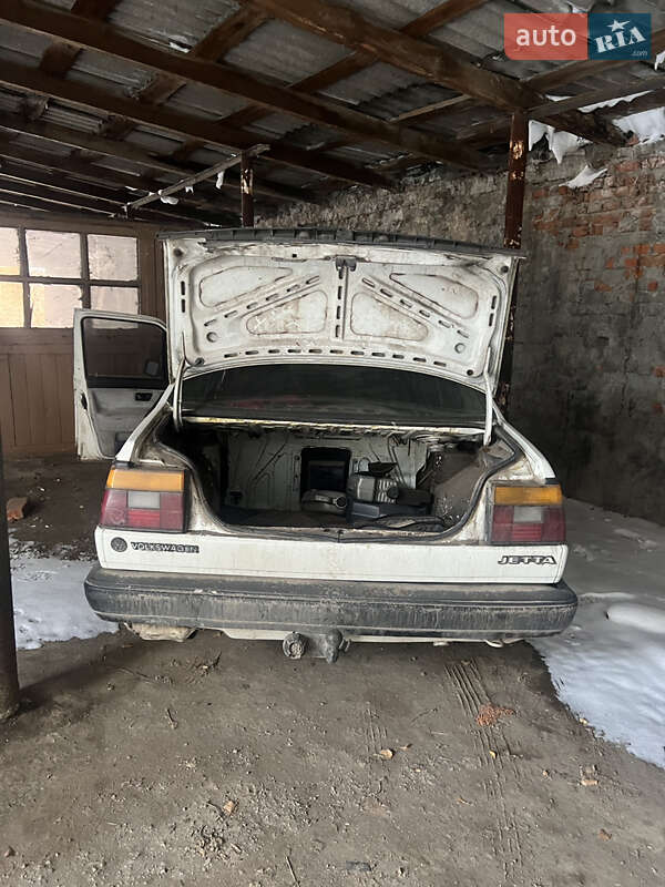 Седан Volkswagen Jetta 1988 в Бучачі