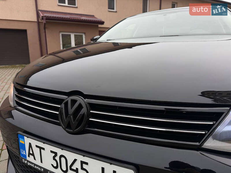 Седан Volkswagen Jetta 2011 в Ивано-Франковске