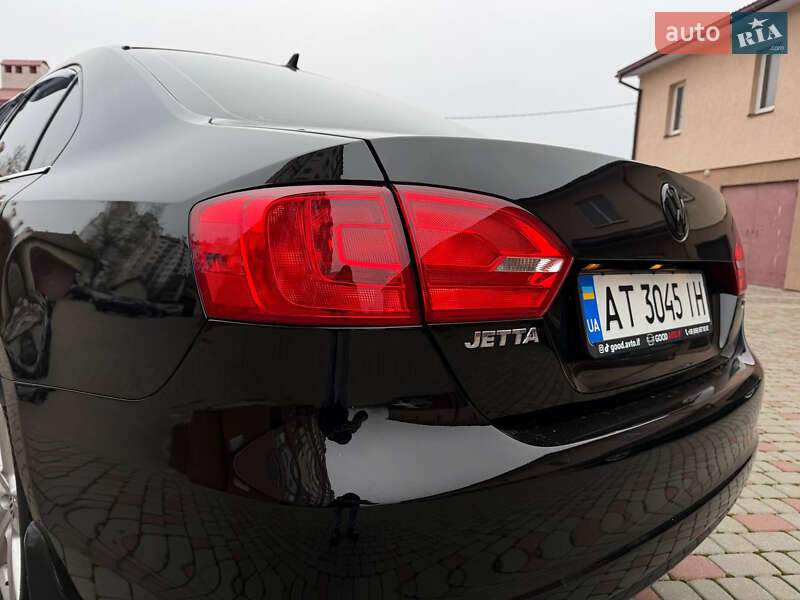 Седан Volkswagen Jetta 2011 в Ивано-Франковске