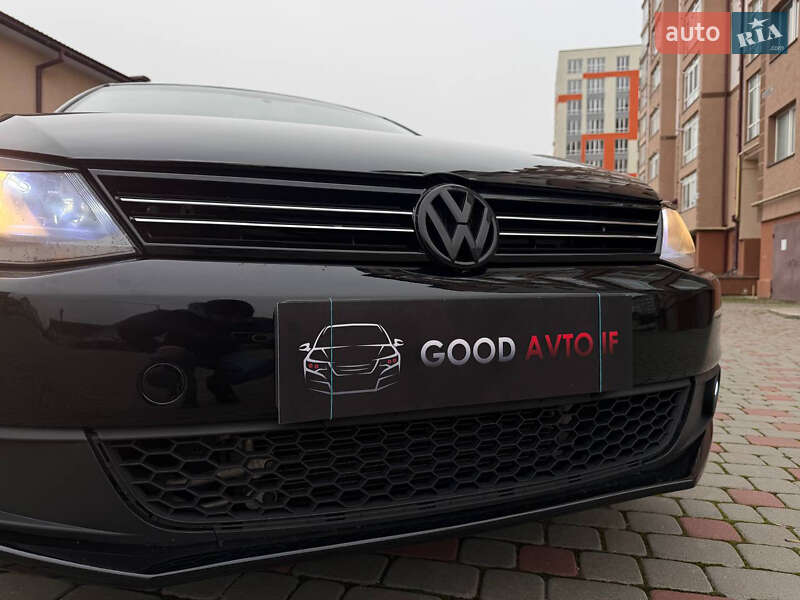 Седан Volkswagen Jetta 2011 в Ивано-Франковске